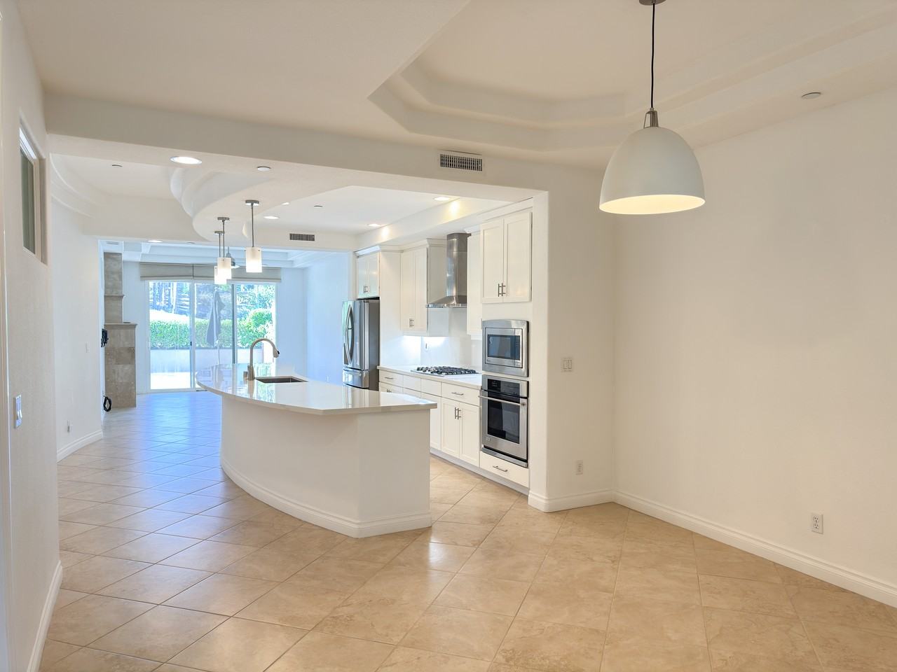 2523 Navarra Dr #103 - Photo 4 of 36