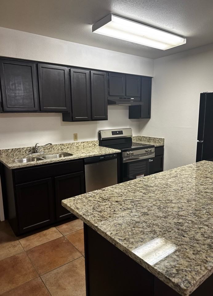540 S Main Ave - Photo 2 of 2