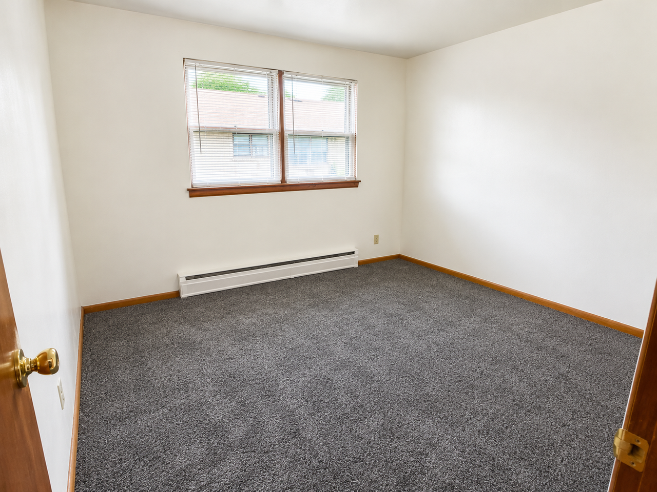 1807 12th St #3D - Photo 5 of 11
