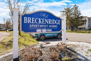featured image of 4320 Arlington Cir