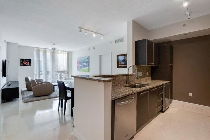 550 Okeechobee Boulevard - Photo 4 of 8