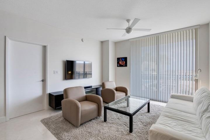 550 Okeechobee Boulevard - Photo 5 of 8