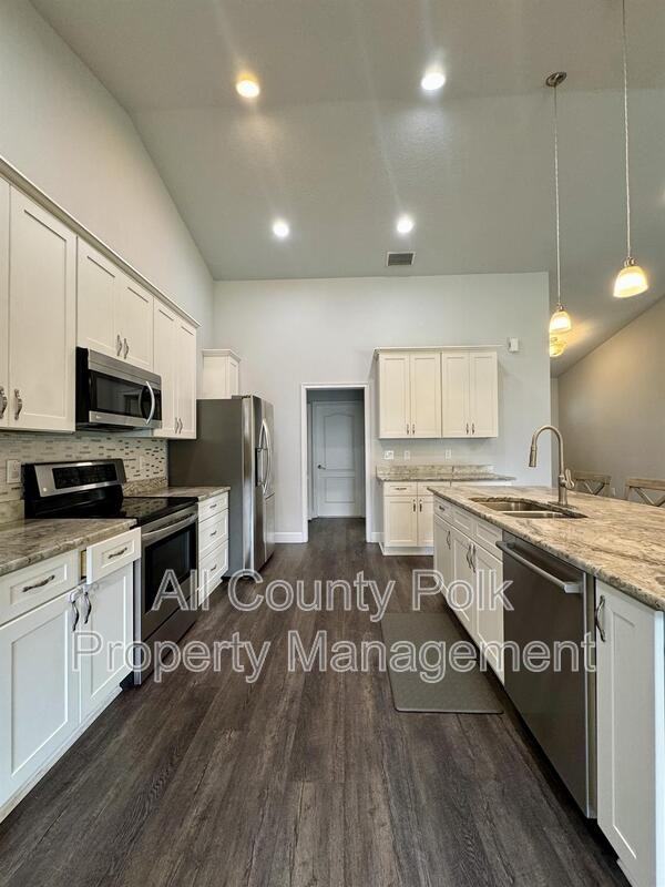 535 Holloway Shores Dr - Photo 7 of 37