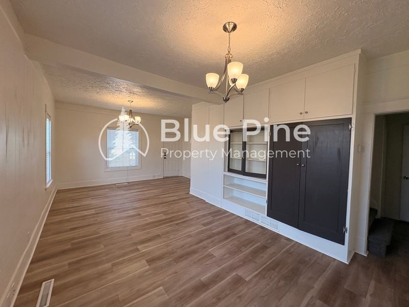 508 E 13th St #1 - Photo 4 of 22