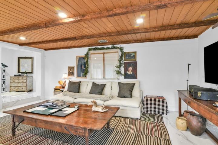 1167 Jason Way - Photo 6 of 8