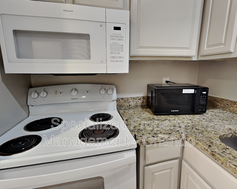 918 Lake Destiny Rd #E - Photo 2 of 25