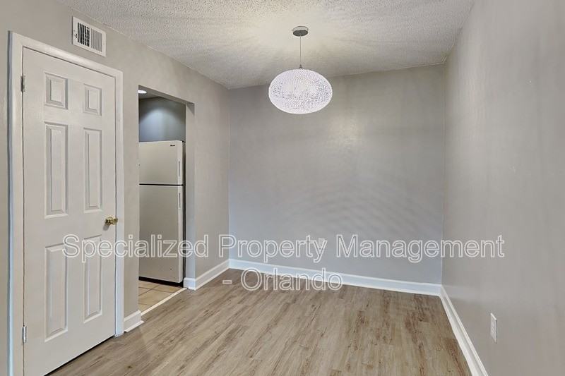 918 Lake Destiny Rd #E - Photo 7 of 25