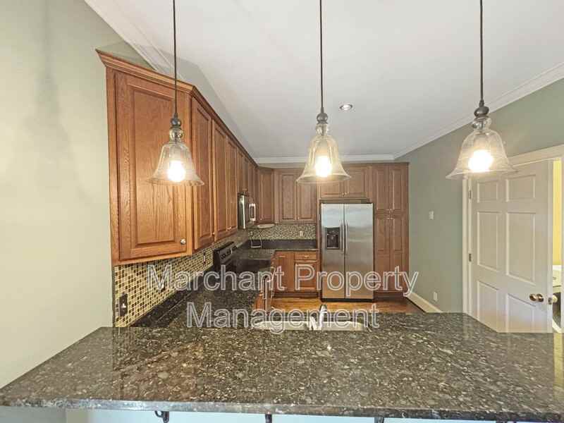 708 Bennett St #A - Photo 5 of 22