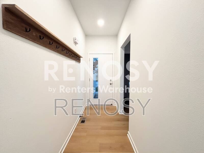 1011 Polk St - Photo 2 of 33