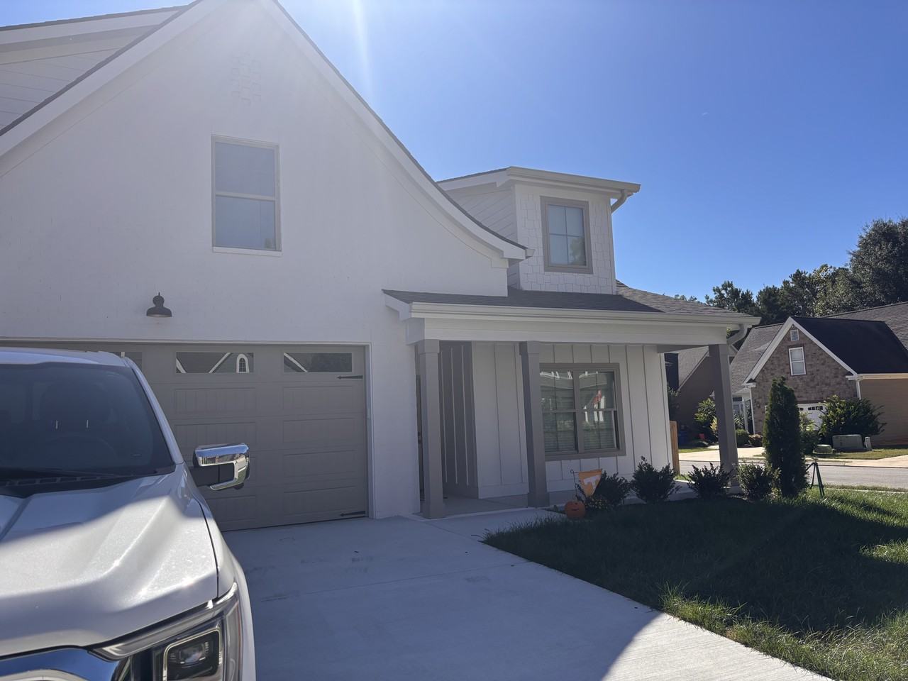 8318 Glenshire Ln - Photo 5 of 10