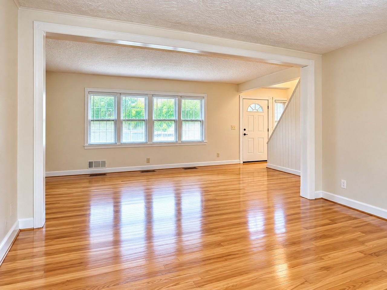 15 E Walnut St