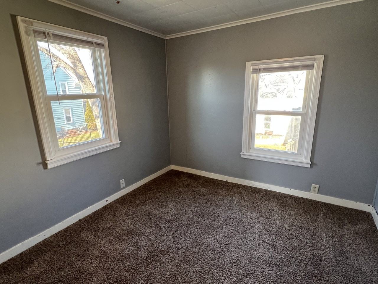 310 Superior St #310UPPER - Photo 6 of 11