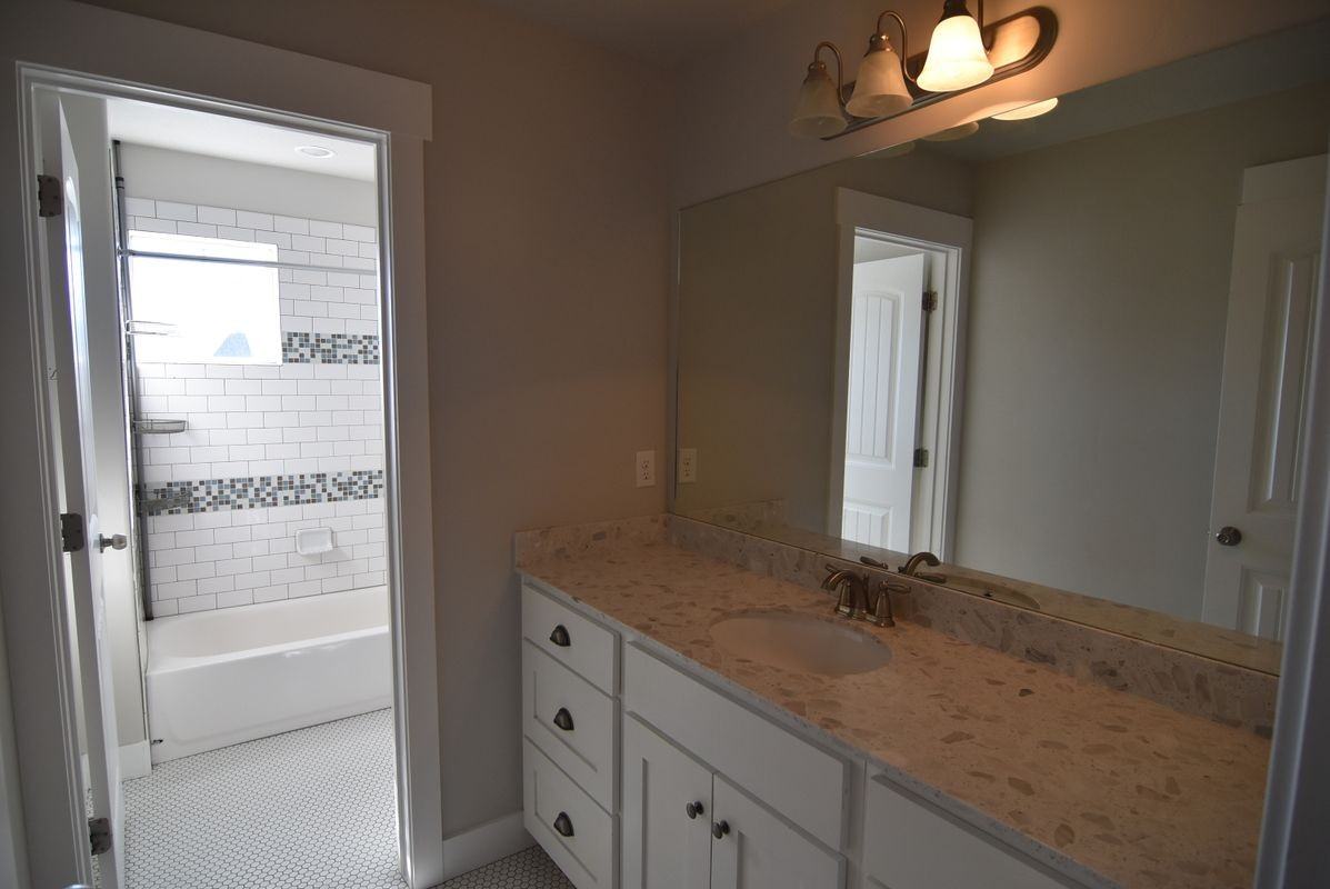 956 W Academy Dr - Photo 5 of 36