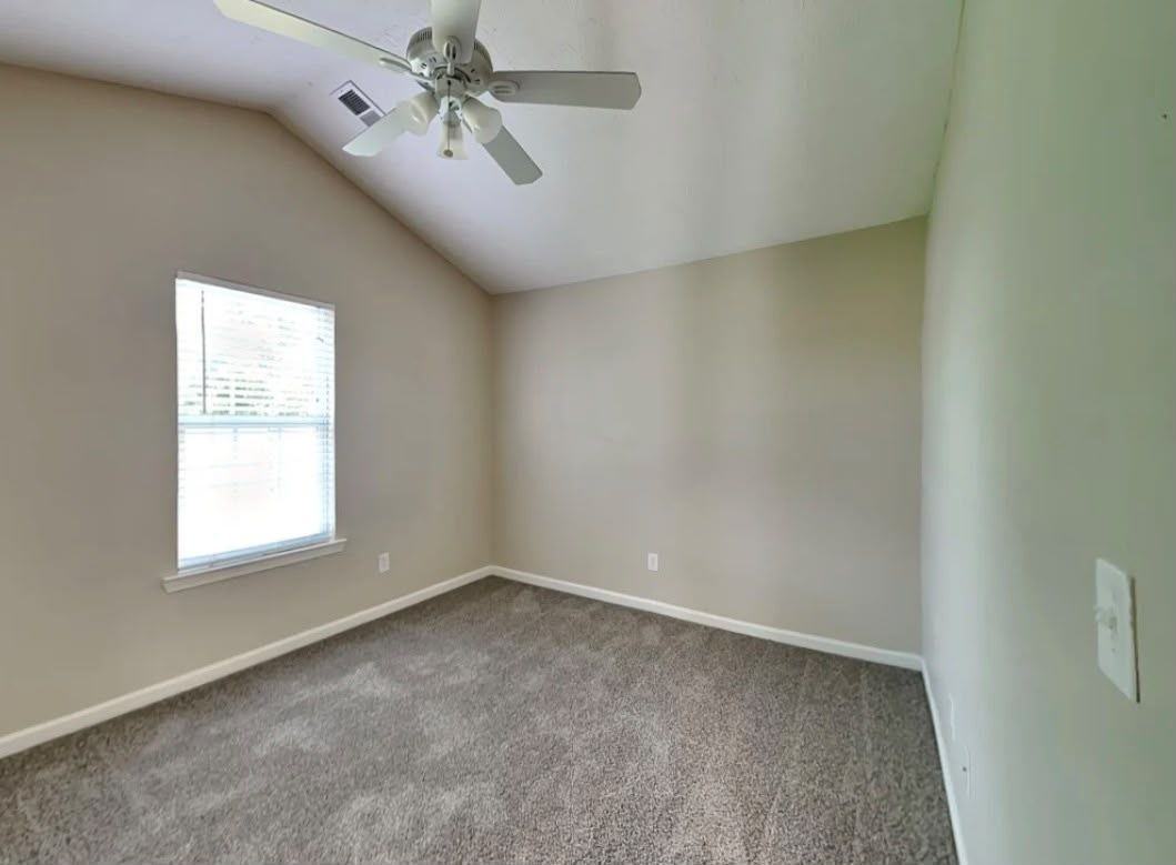 421 Autumn Lake Ct ##143 - Photo 5 of 12