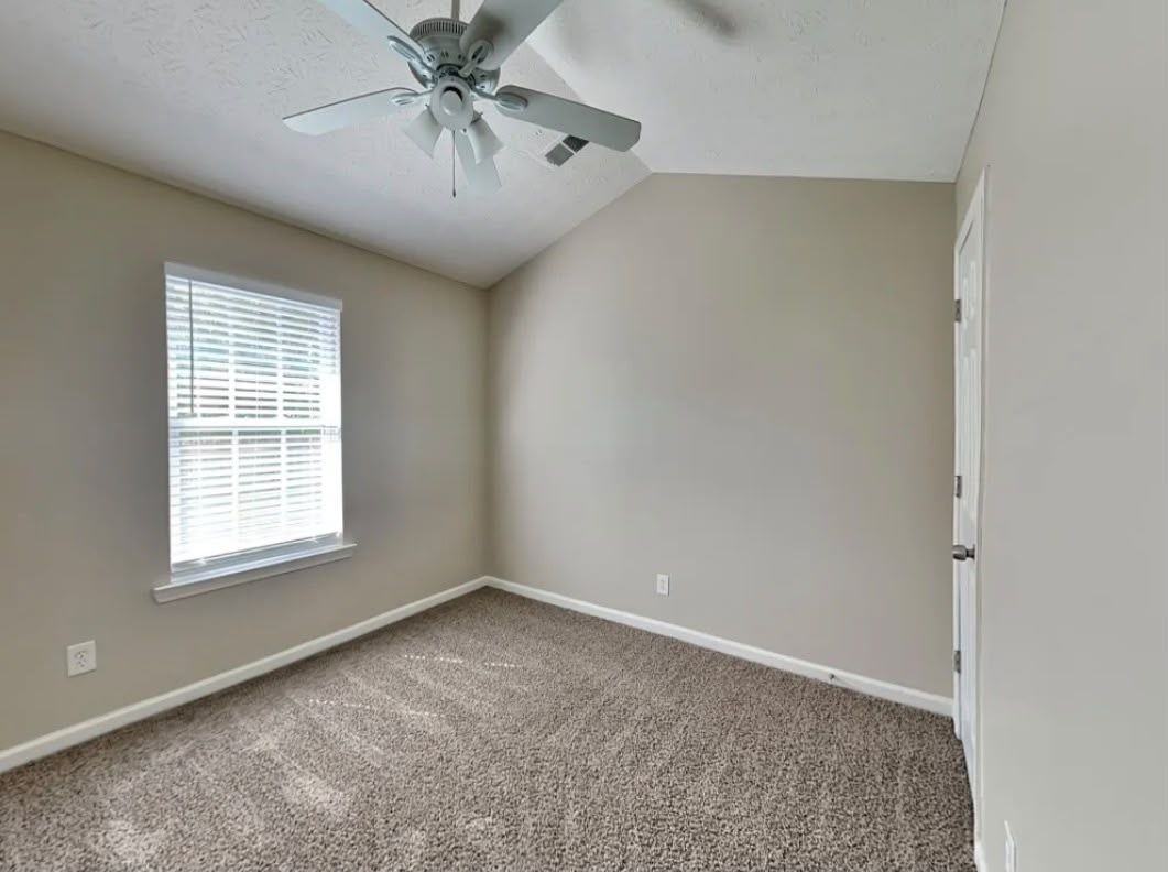 421 Autumn Lake Ct ##143 - Photo 6 of 12