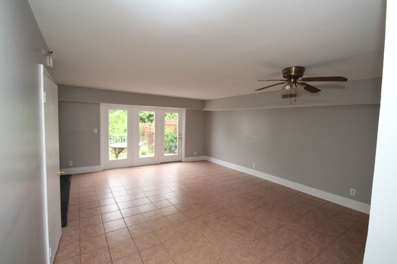 328 Sweet Briar Ct - Photo 6 of 16