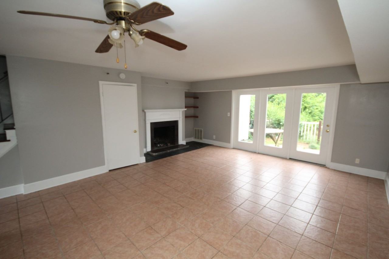 328 Sweet Briar Ct - Photo 7 of 16