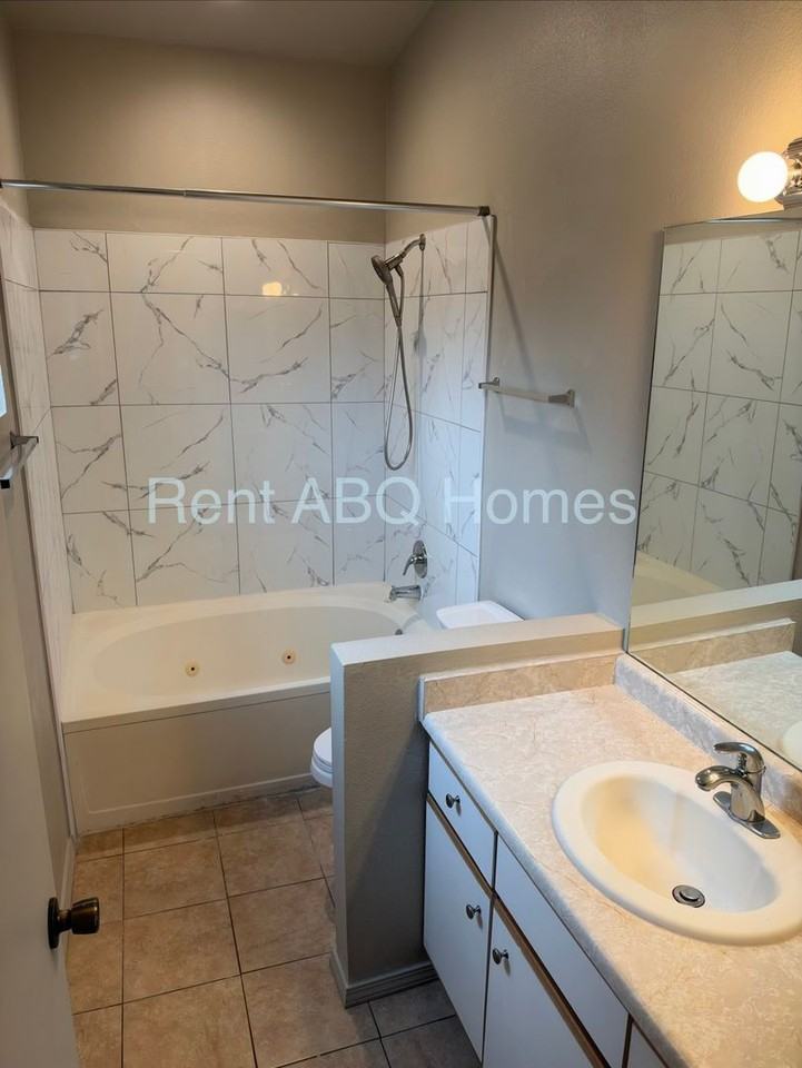 1216 Diamond Pl Sw - Photo 6 of 7