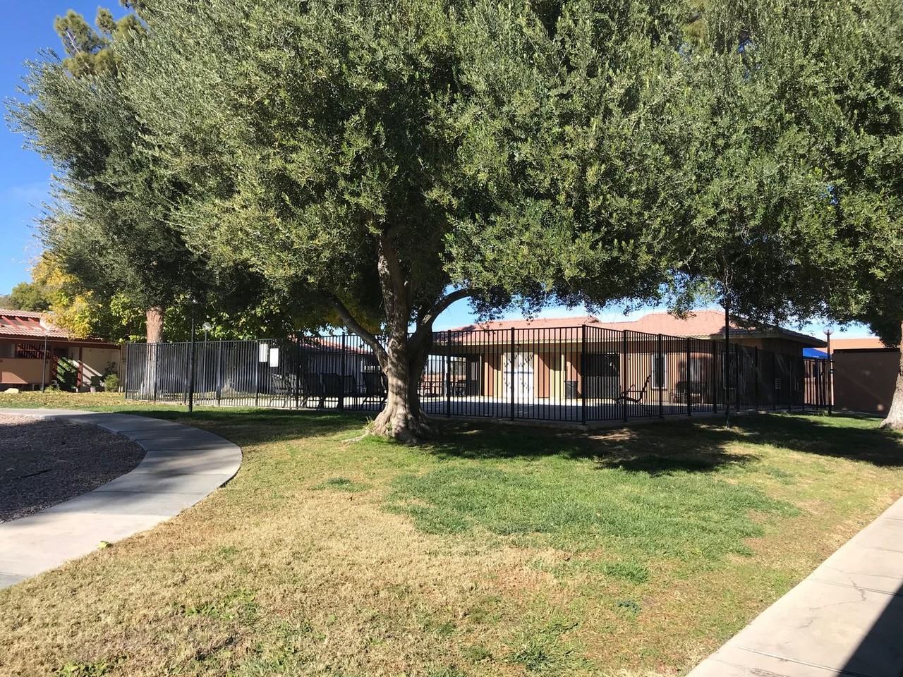 445 N Lamb Blvd - Photo 2 of 14