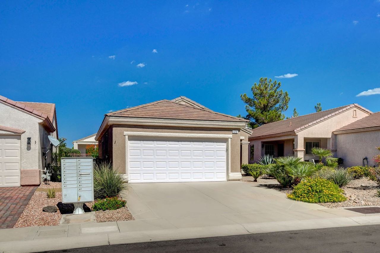 576 Carmel Mesa Dr - Photo 2 of 37