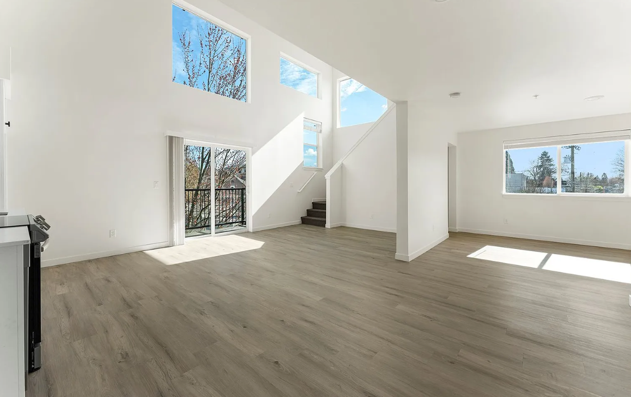Redwood Lofts and Flats - Photo 6 of 37
