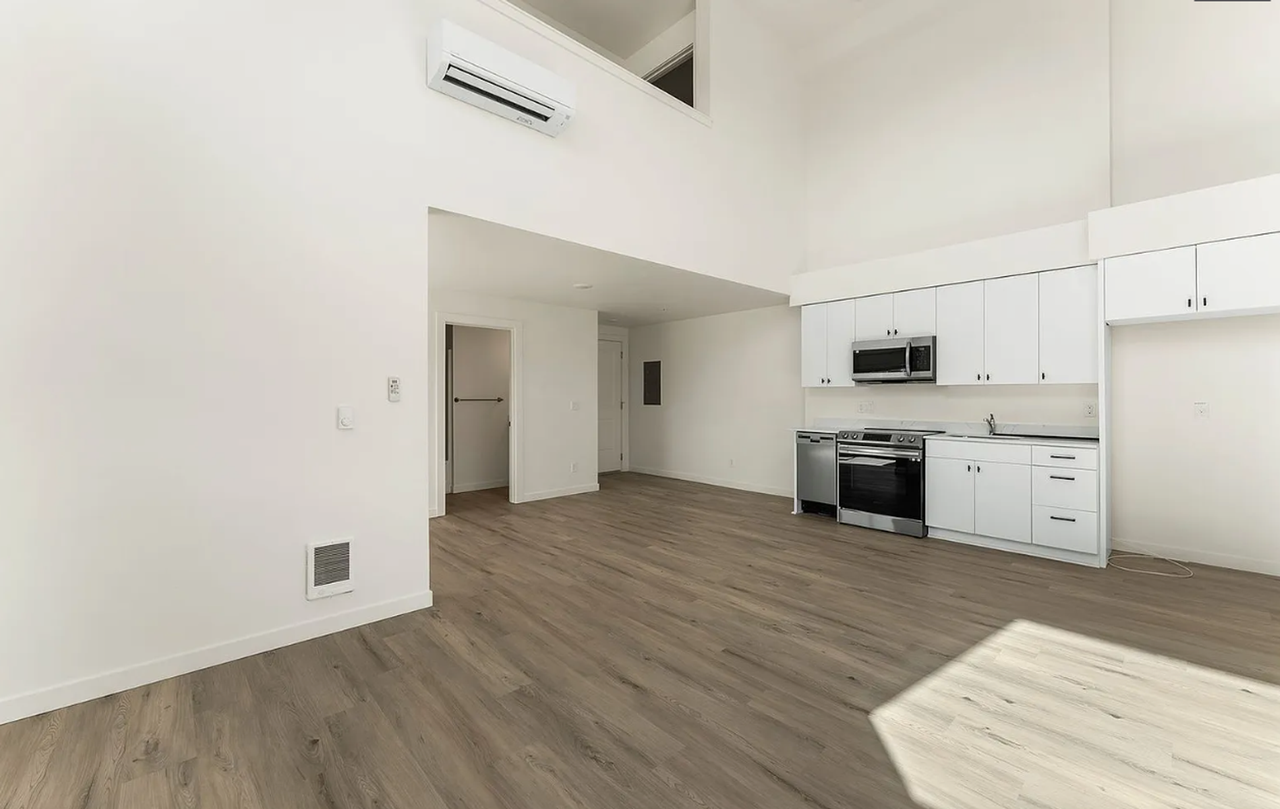 Redwood Lofts and Flats - Photo 7 of 37