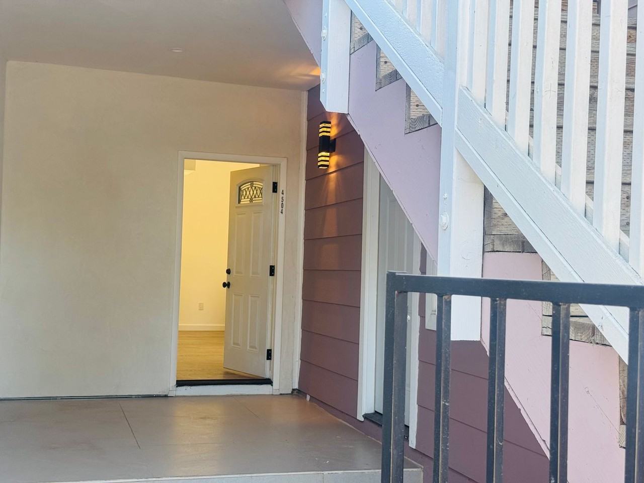 4504 Arch St - Photo 4 of 16