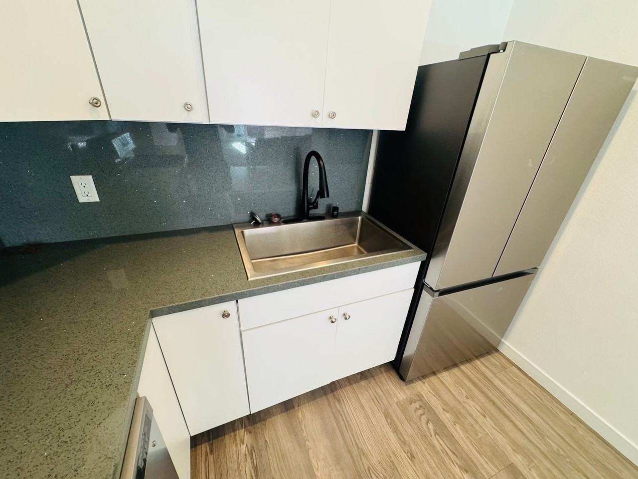 4504 Arch St - Photo 6 of 16