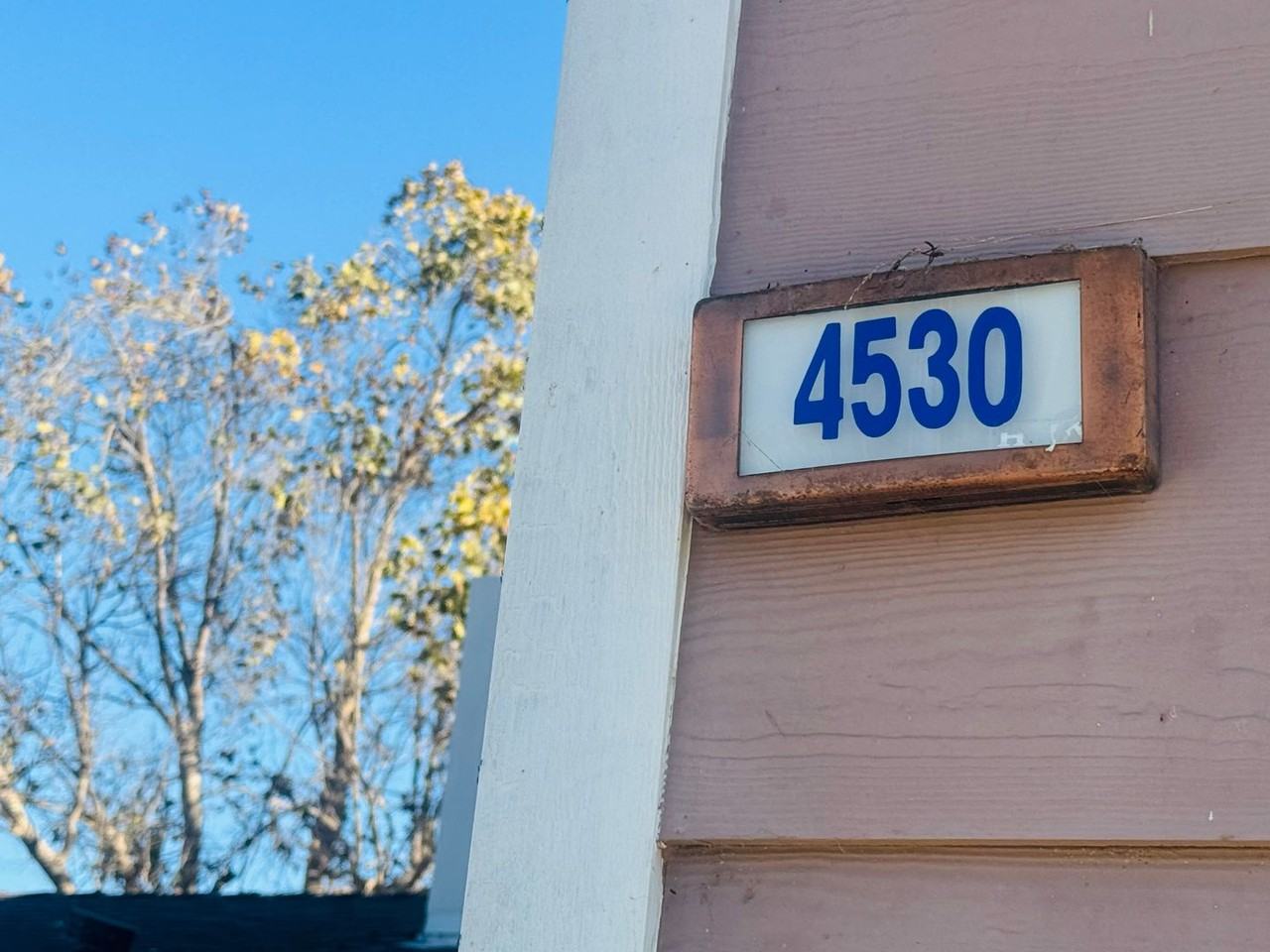 4530 Arch St - Photo 3 of 14