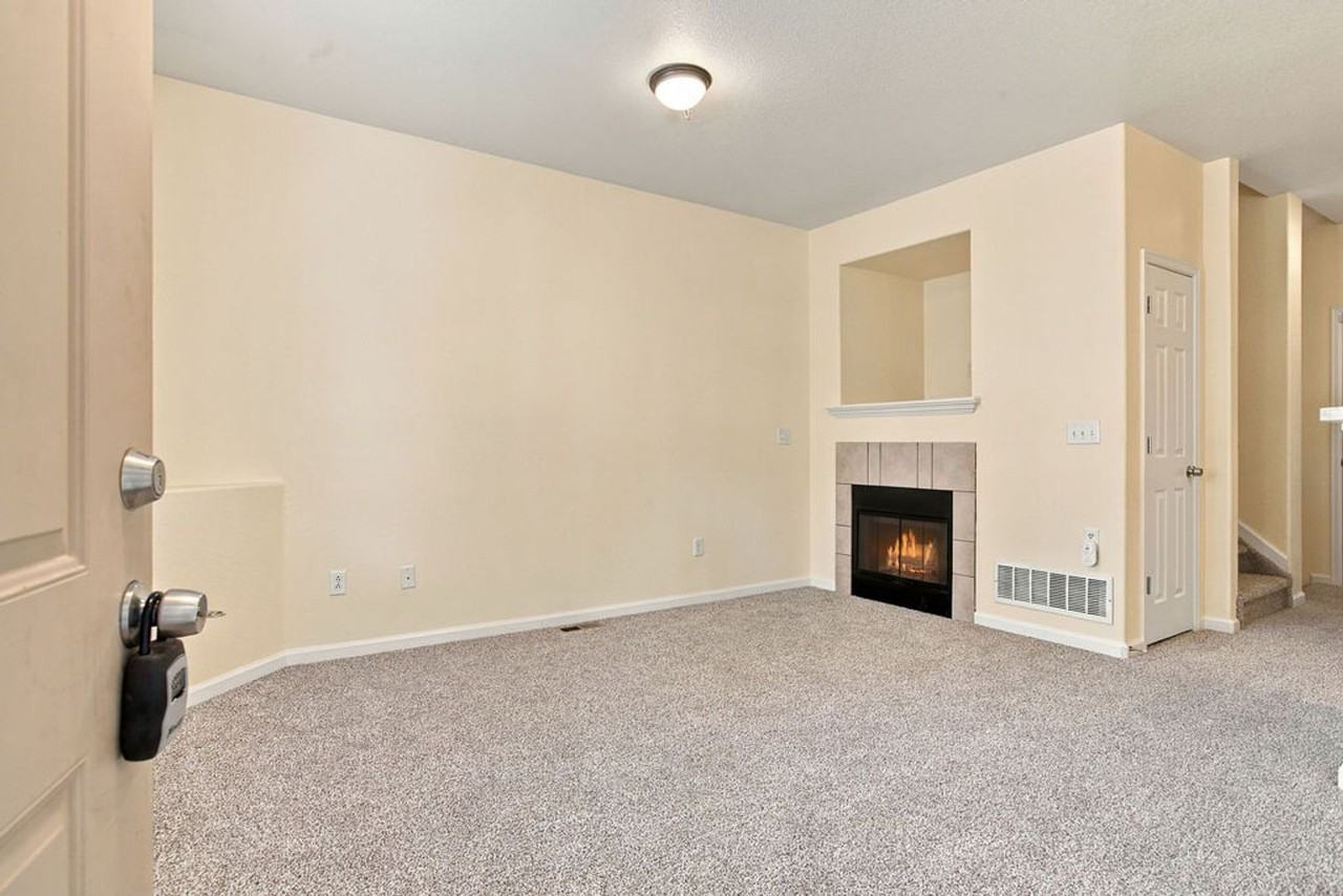 2850 Kansas Dr - Photo 4 of 30