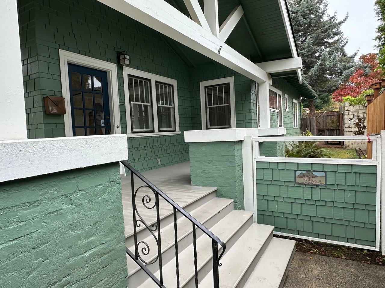 2414 N Lawrence St - Photo 2 of 32