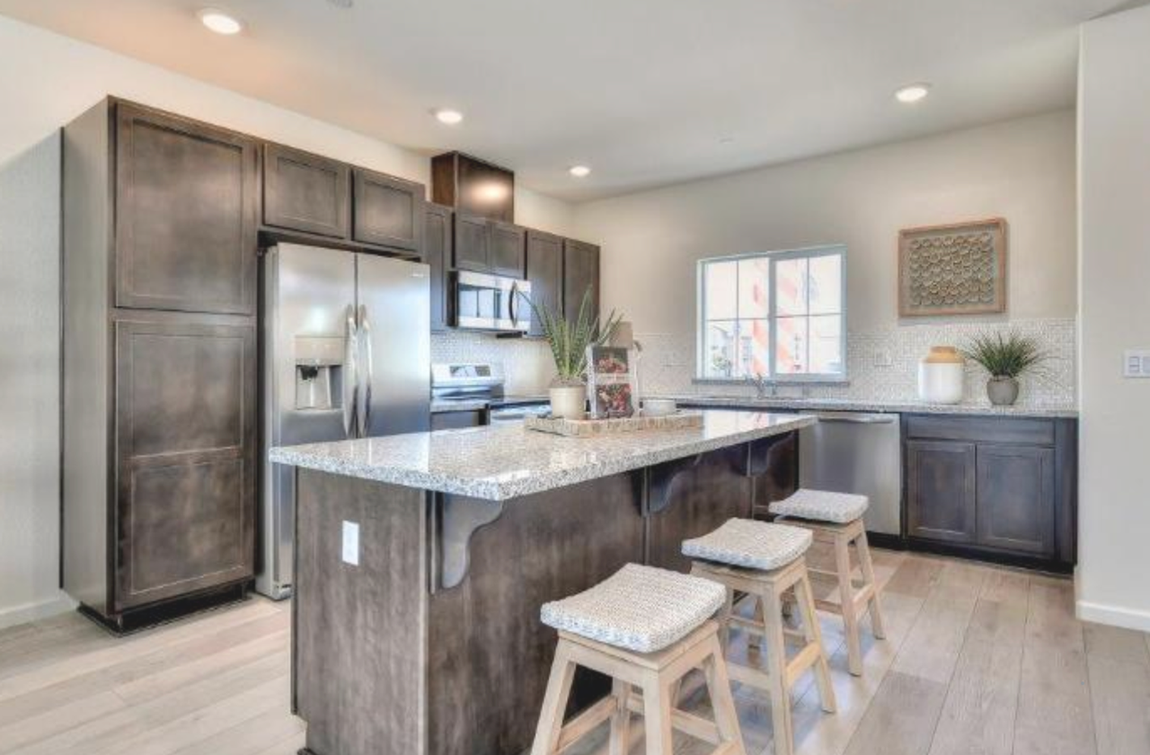 3718 Bayou Way - Photo 3 of 9