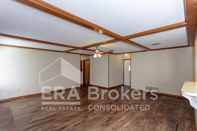 224 Brandy Loop - Photo 6 of 22