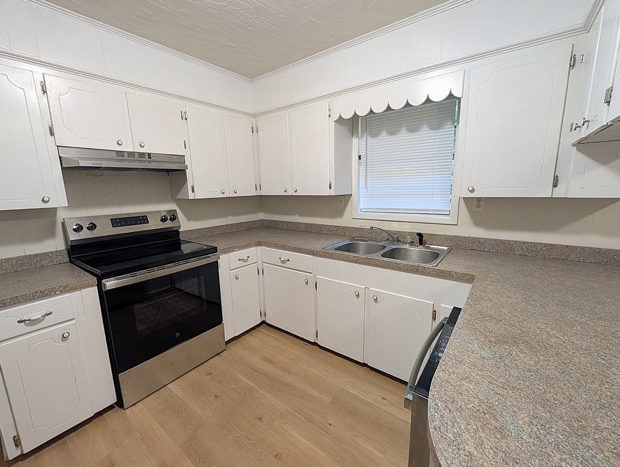 1008 Highway - Photo 4 of 22