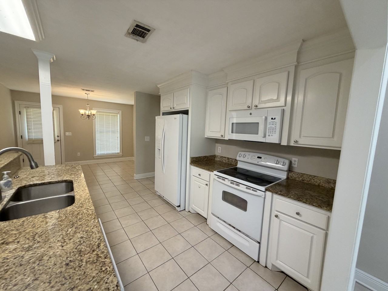 90 Cameron Rd - Photo 5 of 19
