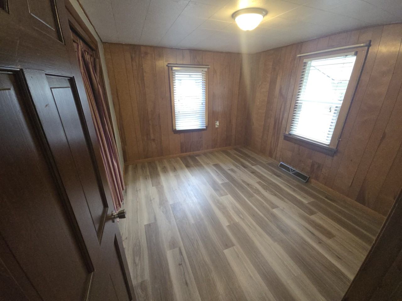 1407 Vine St - Photo 4 of 11