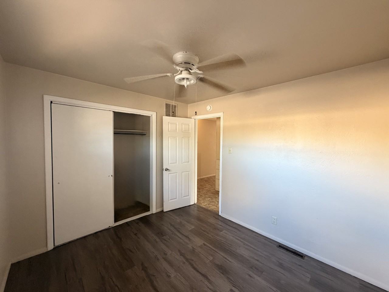 1100-1104 Palomas Dr Se - Photo 6 of 16