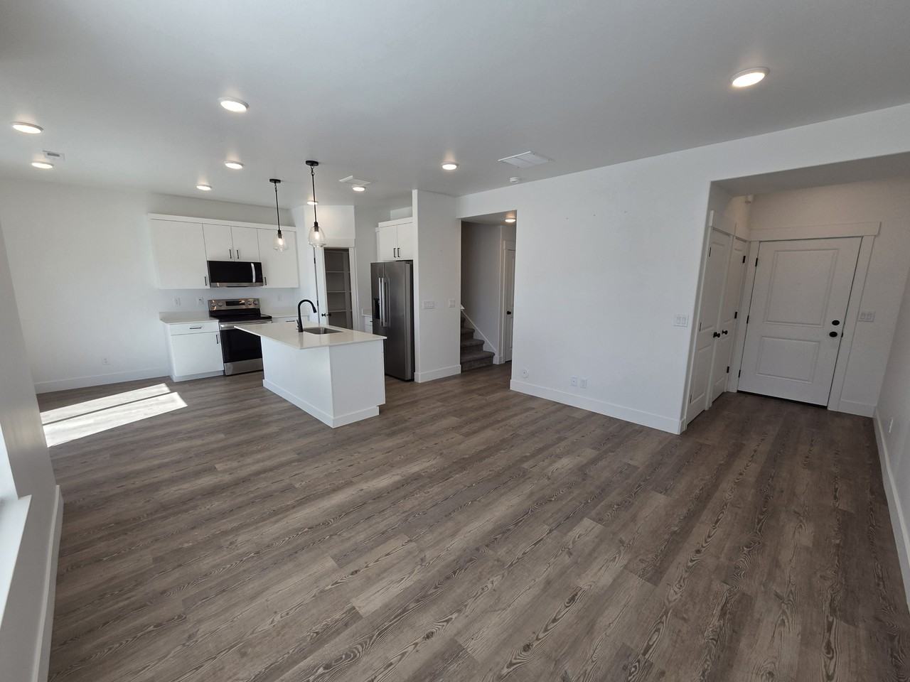 1136 Ashlyn Way #4 - Photo 4 of 17
