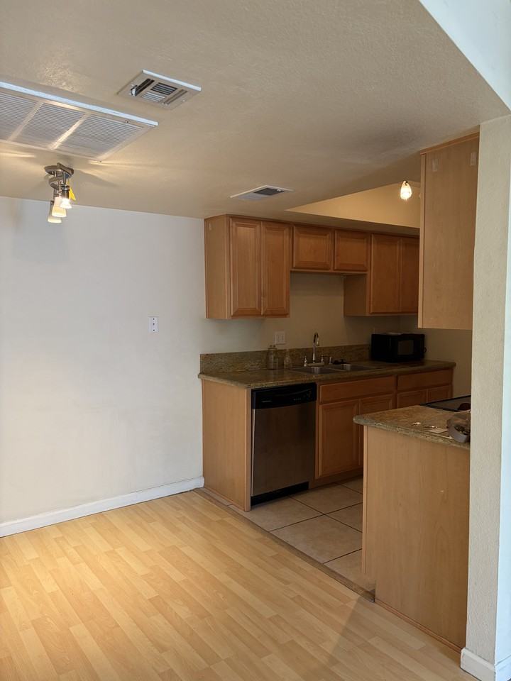 740 W Elm St #248 - Photo 2 of 13