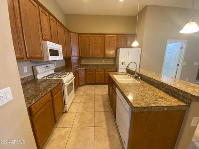 13510 W Avalon Dr - Photo 2 of 23