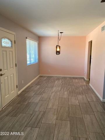 1909 W Palm Ln - Photo 5 of 16