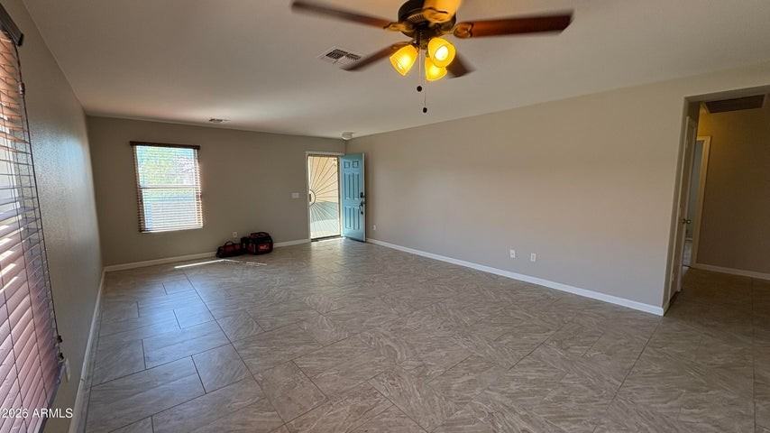 15774 W Watson Ln - Photo 3 of 13