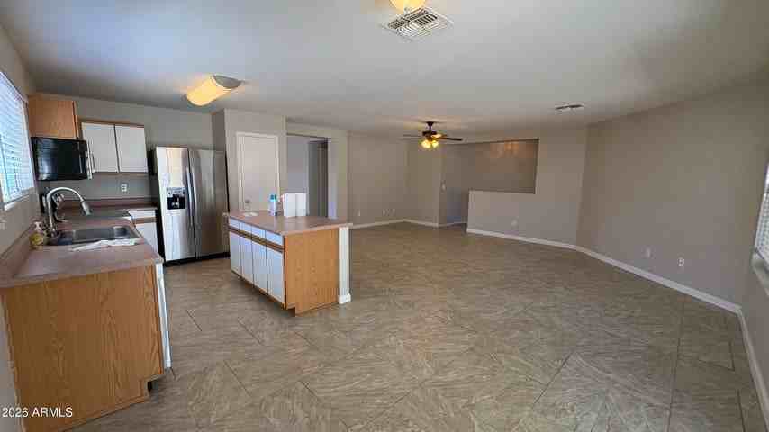 15774 W Watson Ln - Photo 4 of 13