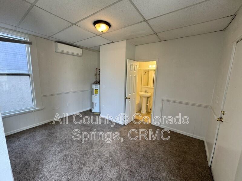 508 E Cache La Poudre St #103 - Photo 3 of 12
