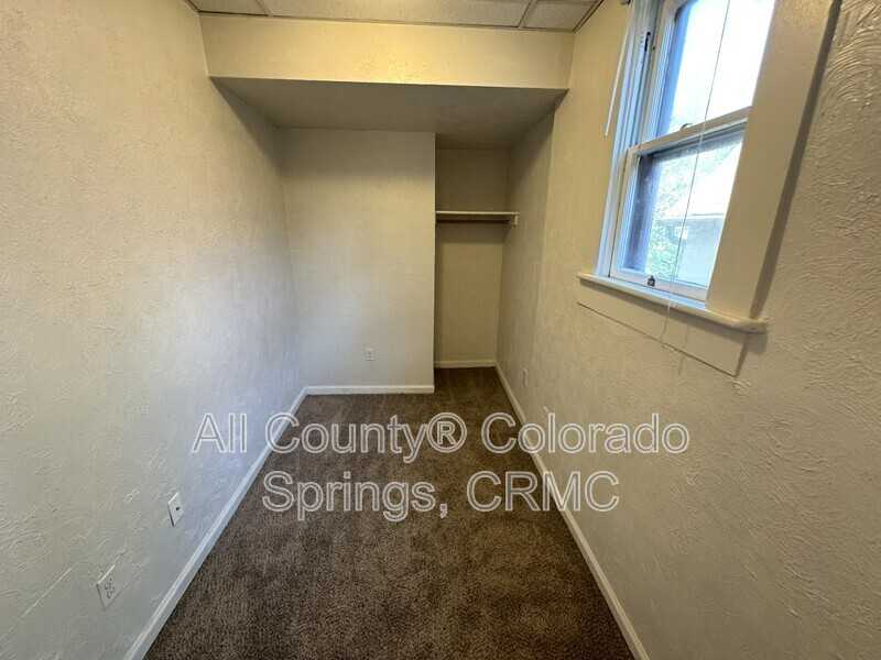 508 E Cache La Poudre St #103 - Photo 5 of 12