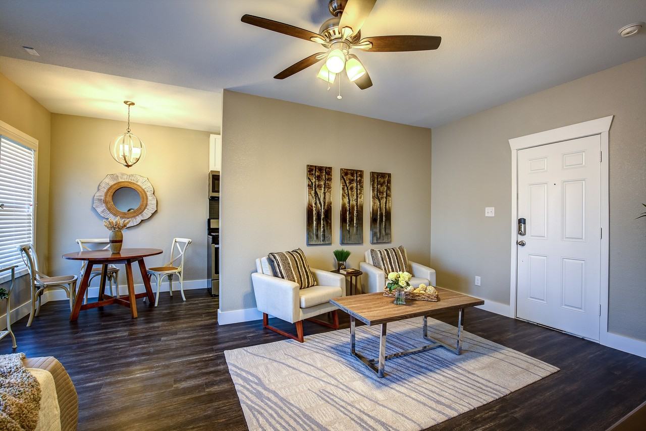 615 N Marsalis Ave - Photo 5 of 33