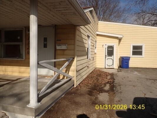 1320 W Tate St - Photo 3 of 18
