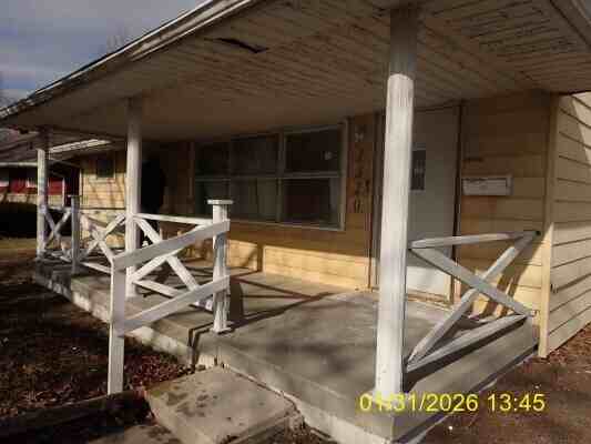 1320 W Tate St - Photo 4 of 18