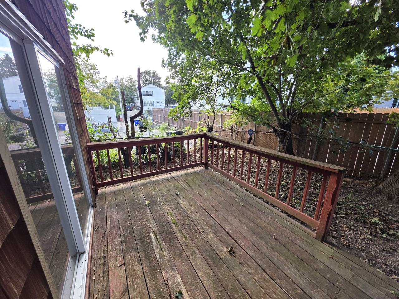 37 Bancroft St - Photo 4 of 13