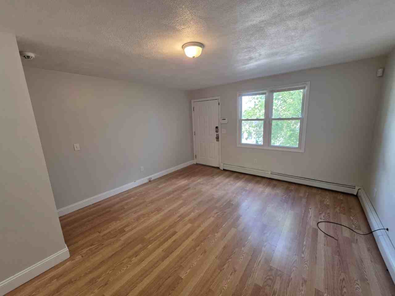 37 Bancroft St - Photo 6 of 13